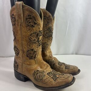 Corral Tan Heeled Boots with Black Embroidery